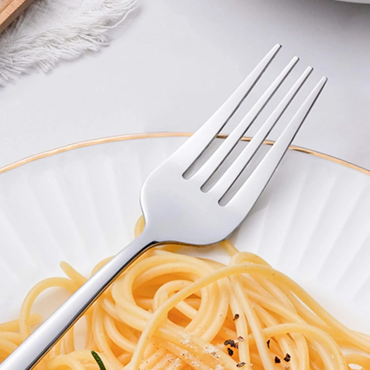 20 Piece Silverware Set,Stainless Steel Flatware Cutlery Set Service for 4 Including Forks Spoons Knives,Kitchen Utensil Set,Tableware for Home and Restaurant, Dishwasher Safe