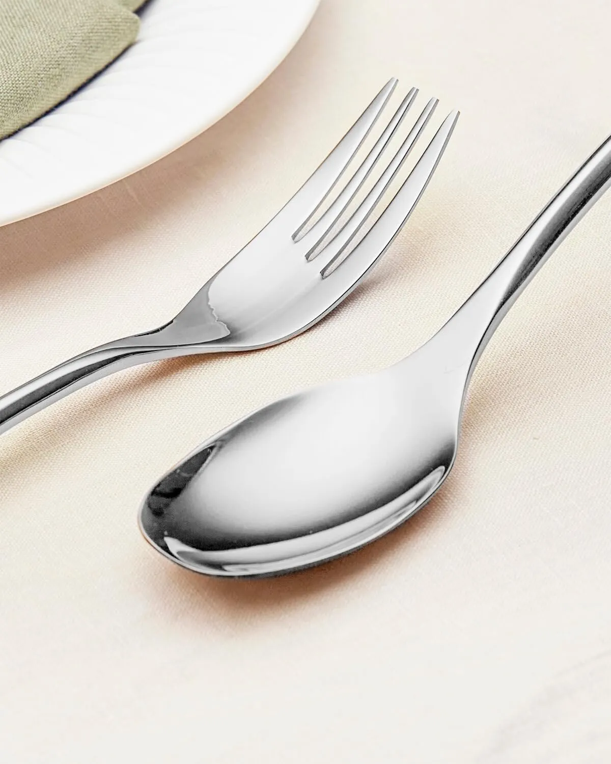 40-Piece Silverware Set for 8,Modern 18/10 Stainless Steel Flatware Set,Luxury Cutlery Set,Unique Utensils Set for Restaurant,Spoons and Forks Set,Mirror Polished,Dishwasher Safe