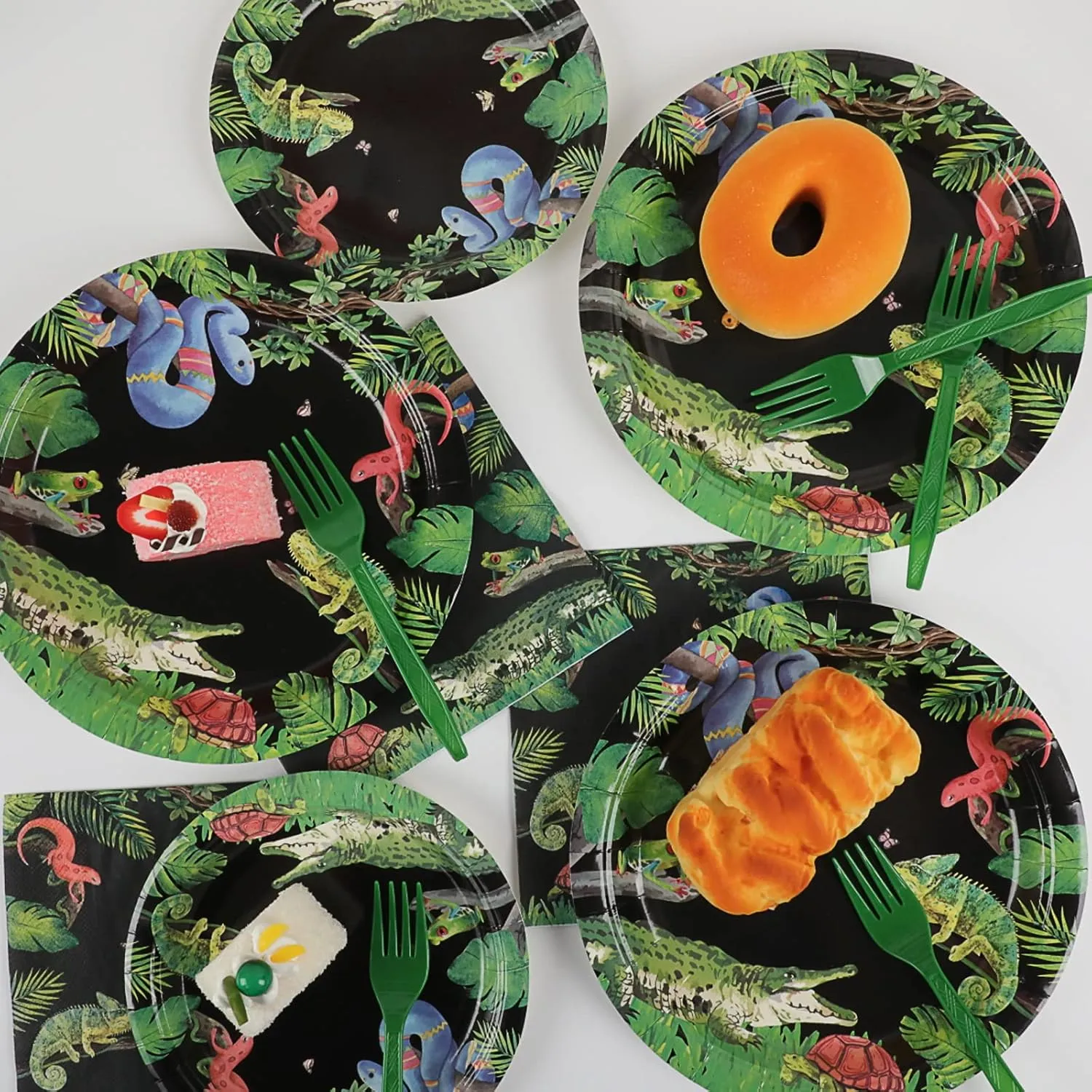 96 Pcs Reptile Snake Party Plates Napkins Tableware Set Lizard Birthday Party Supplies Disposable Paper Dinnerware Jungle Alligator Wildlife Theme Table Decoration Favors for Kids Birthday, 24 Guests