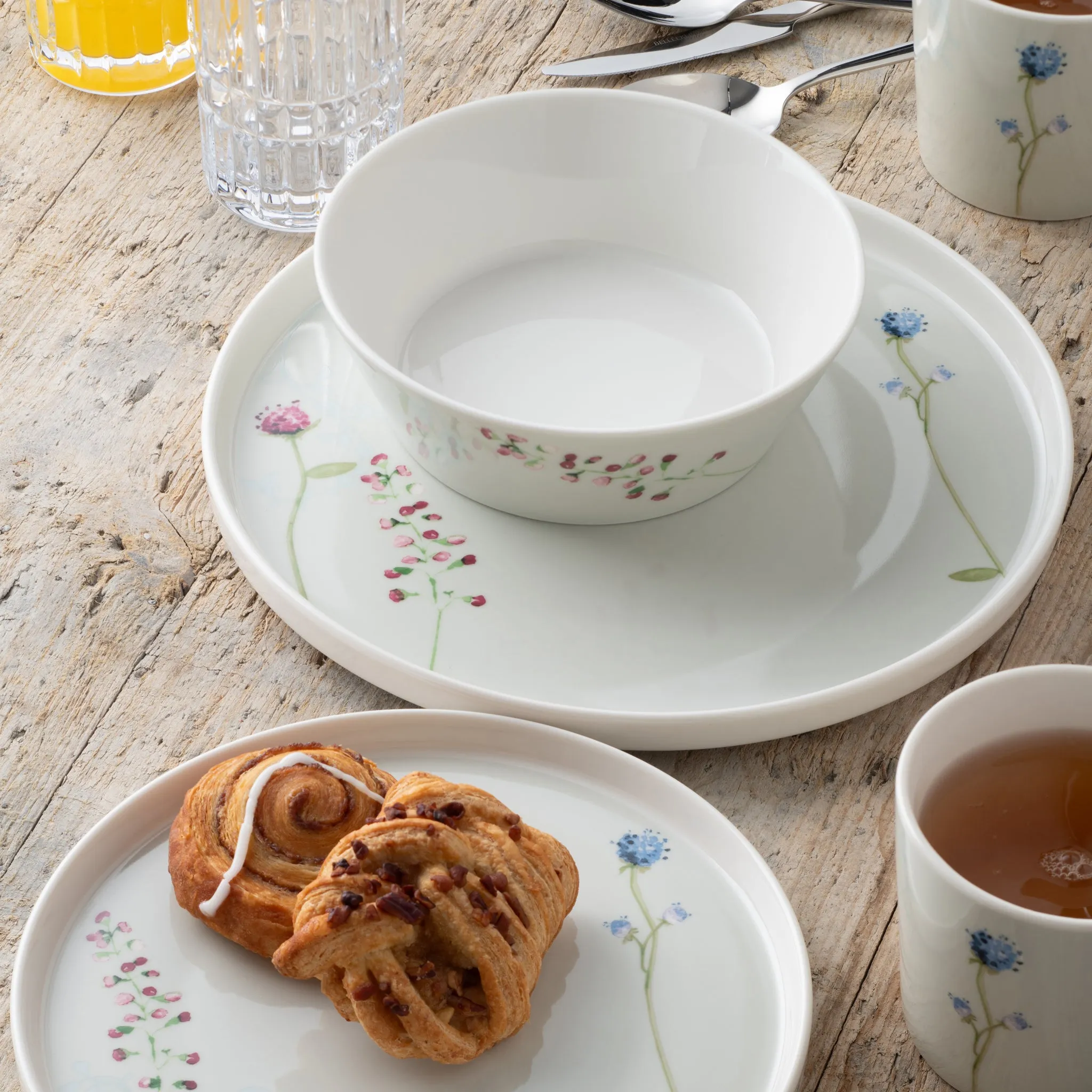 Aynsley China Camille 16 Piece Set