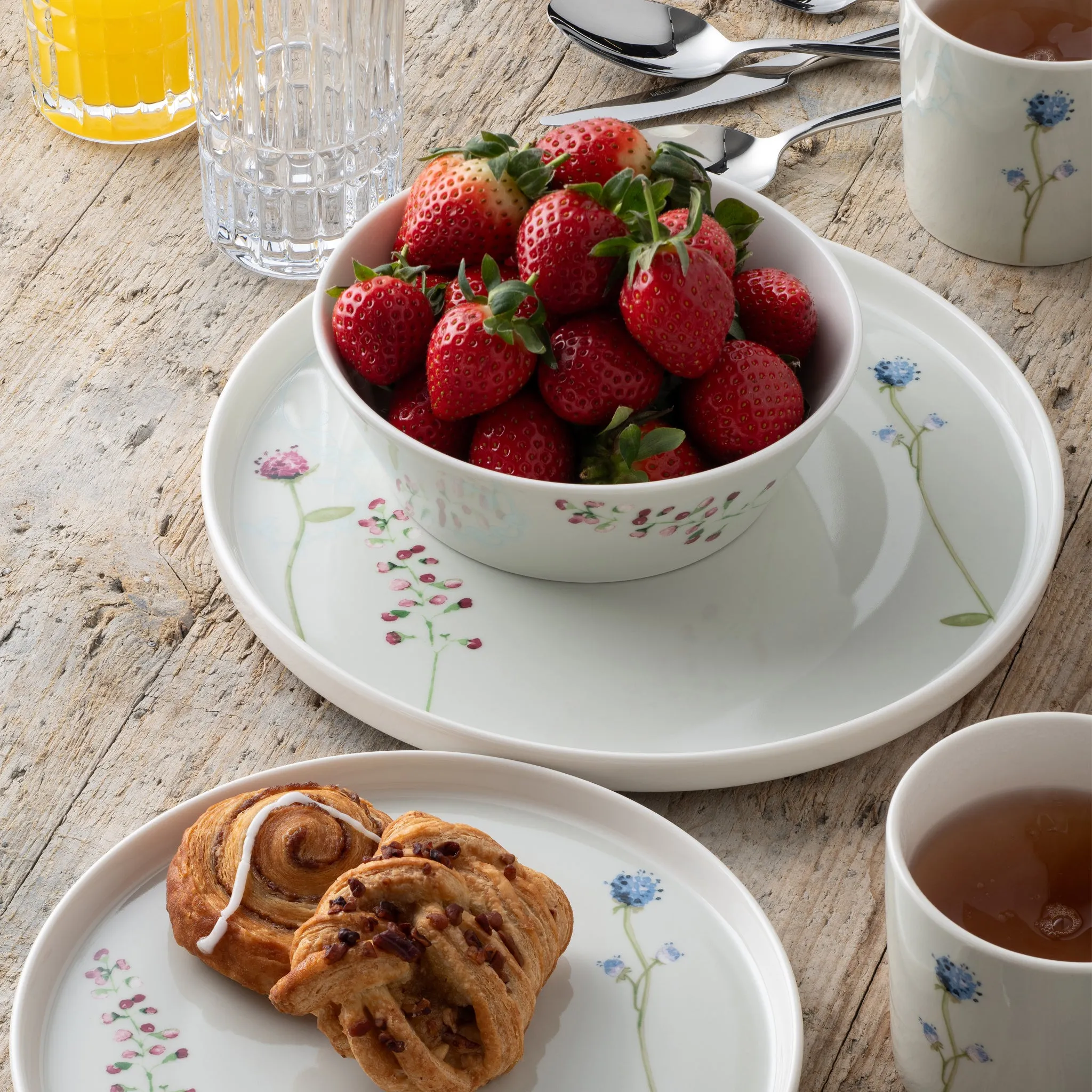 Aynsley China Camille 16 Piece Set