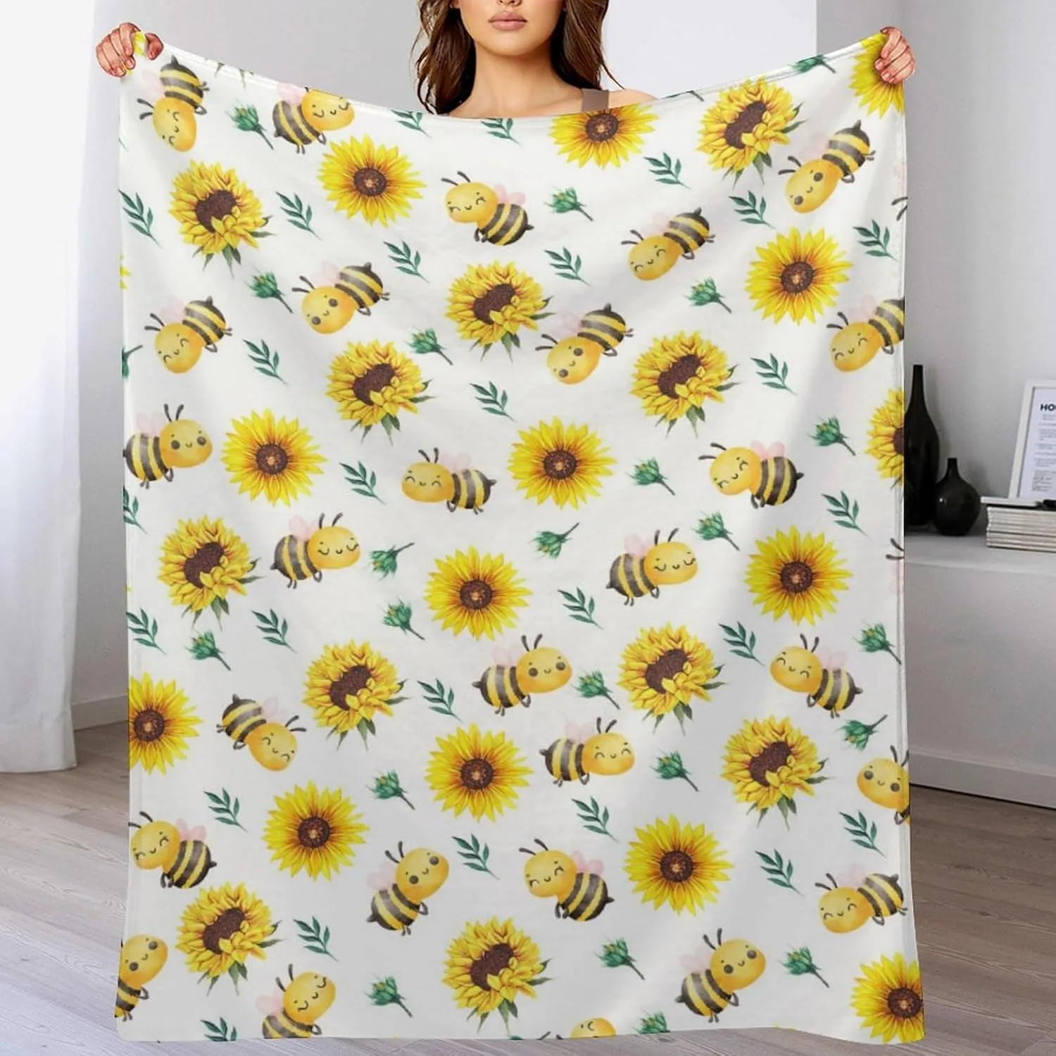 Bee Throw Blanket - Soft Flannel Blankets for Girls Boys Kids Bee Lovers - Warm Animal Throw Blankets for All Season Lap, Chair, Sofa - 50"x40"