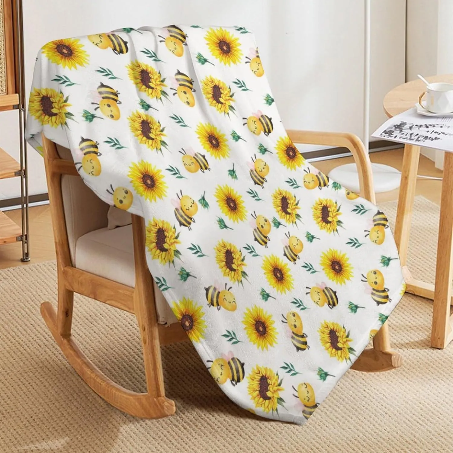 Bee Throw Blanket - Soft Flannel Blankets for Girls Boys Kids Bee Lovers - Warm Animal Throw Blankets for All Season Lap, Chair, Sofa - 50"x40"