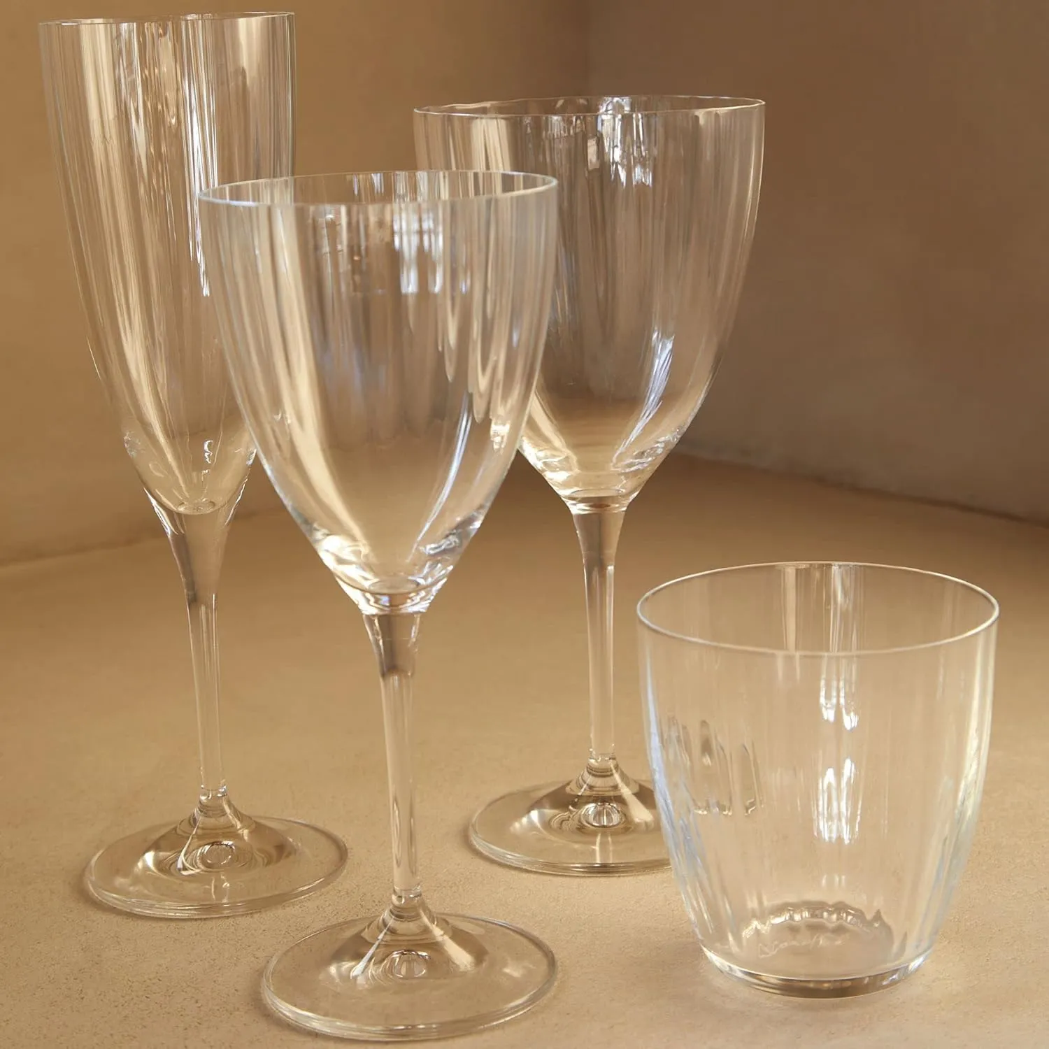 Casafina, Sensa collection, Glass Drinkware, Set of 6 Drinking Wine glasses, clear, 9 oz