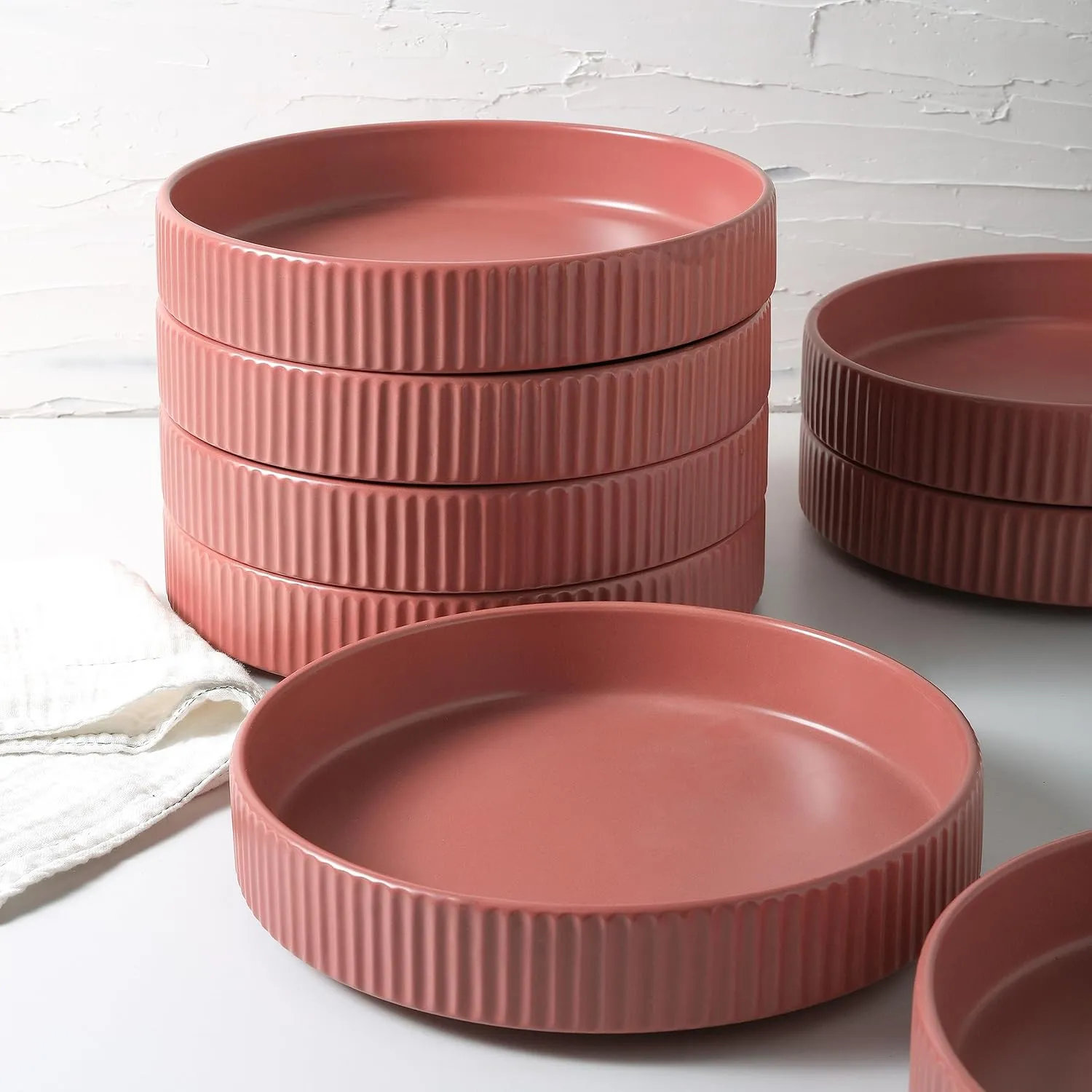 Christian Siriano Lusso 16-Piece Dinnerware Set Stoneware, Redwood
