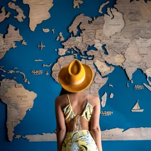 ENJOY THE WOOD 3D Wood World Map Wall Art Large Wood Wall Décor Housewarming Gift Idea Wood Wall Art World Travel Map For Home & Kitchen or Office (Terra, M)