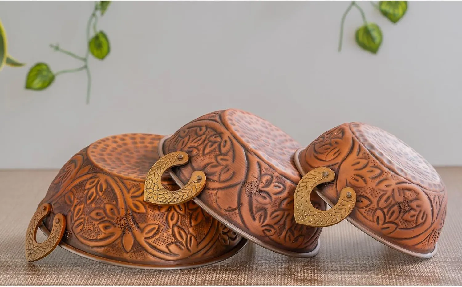 Indian Art Villa Steel Copper Wok for Serving with Embossed Design – Traditional Handcrafted Copper Serveware & Tableware, Antique Finish Kadhai, Capacity-17 oz, Set of 4