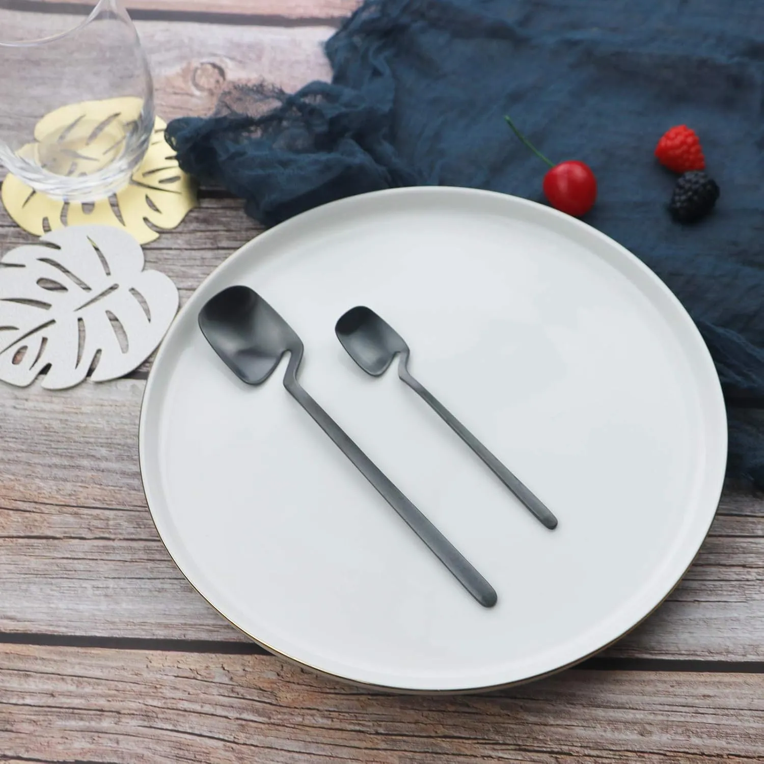 JASHII Flatware Set 32-piece Silverware Set Matte Finished Cutlery Set Service for 8 Include Knife/Fork/Spoon/Coffee spoon Dishwasher Safe (Black)