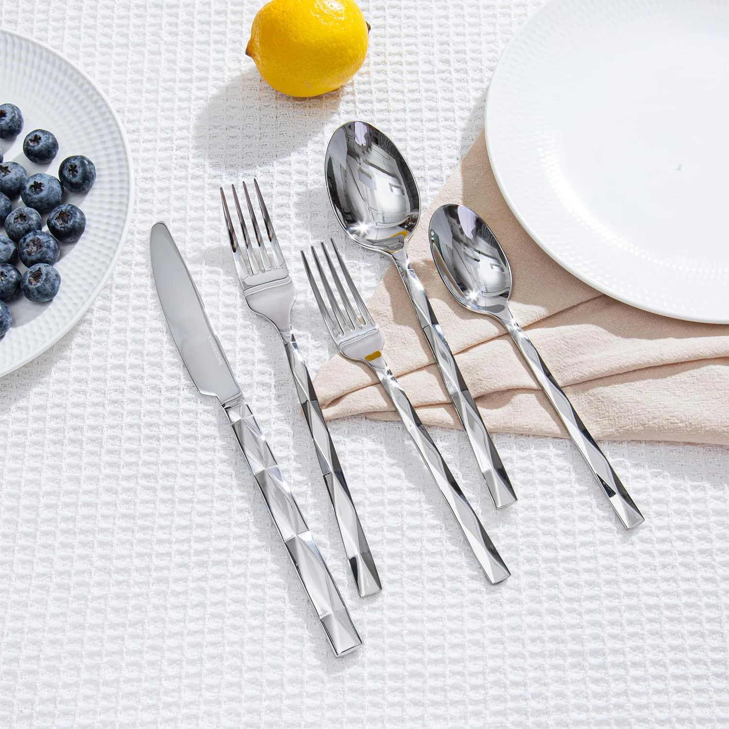 KINGSTONE Silverware Set, Luxury 40 Piece Flatware Set for 8, 18/10 Stainless Steel Cutlery Set with Diamond Cut Pattern for Kitchen, Home, Wedding, Party, Mirror Polished and Dishwasher Safe