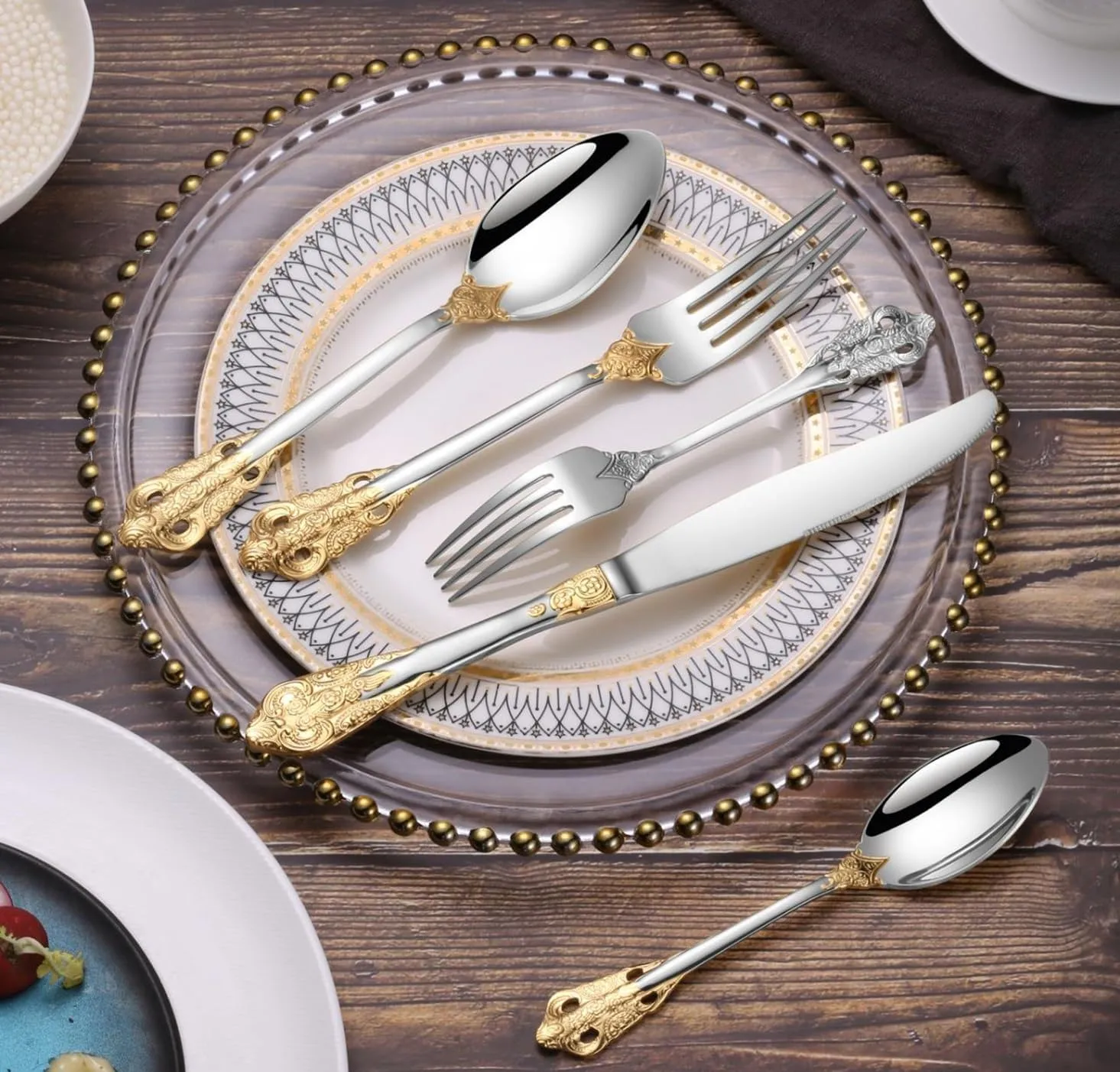 Luxury 30 Pcs Silverware Set, Royal Flatware Set, Modern 304 Stainless Steel Flatware, Cutlery, Tableware. Serving 6. (Gold & Silver)