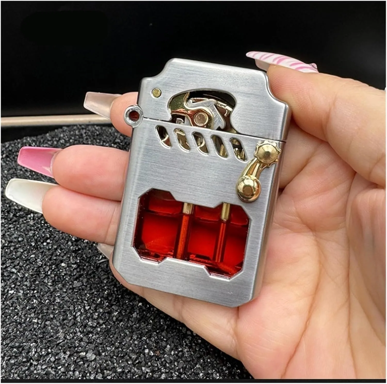 Old-fashioned metal kerosene lighter, inflatable kerosene lighter, rocker link transmission gear ignition lighter, with fuel observation window, suitable for wilderness, travel, camping (fuel not incl