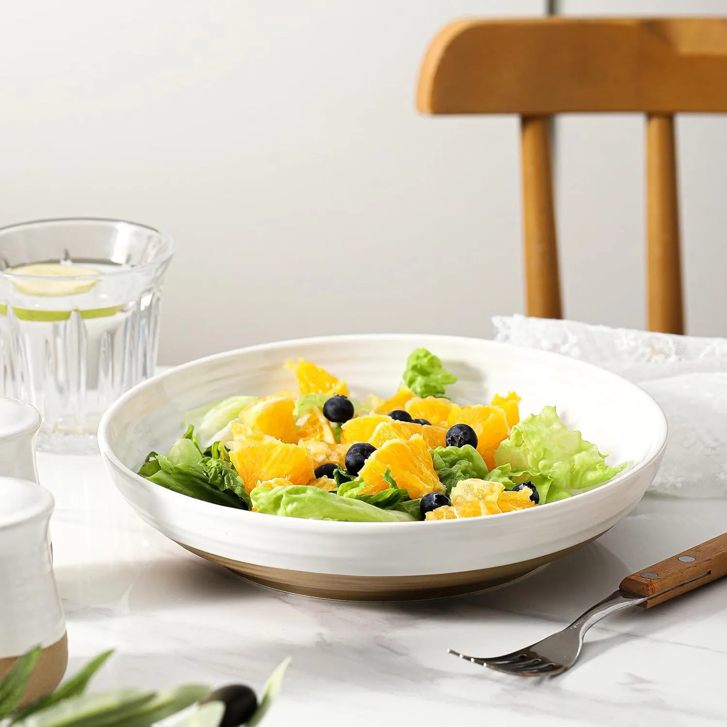 Pasta Bowls Set of 2, 8.7" Ceramic Salad Bowl, 32 OZ Wide and Shallow Bowls, Serving Bowls Plates for Kitchen Dinner, Microwave & Dishwasher Safe, White & Brown