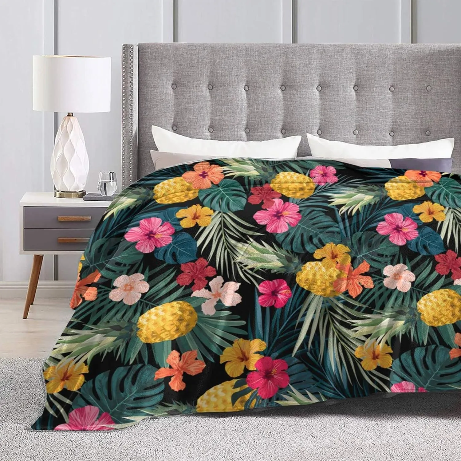 Perinsto Palm Leaves Hibiscus Flowers Hawaii Throw Blanket Ultra Soft Warm All Season Tropical Pineapples Fruit Decorative Fleece Blankets for Bed Chair Car Sofa Couch Bedroom 60"X50"