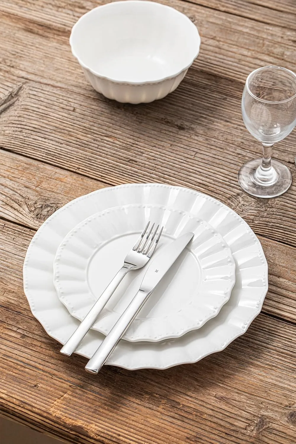 Plates and Bowls Sets, 16 Piece Dinnerware Sets, Porcelain Dinner Set with Plates and Bowls, Ceramic tableware, Modern Bone China Dish Set for 4, Wavy Pattern