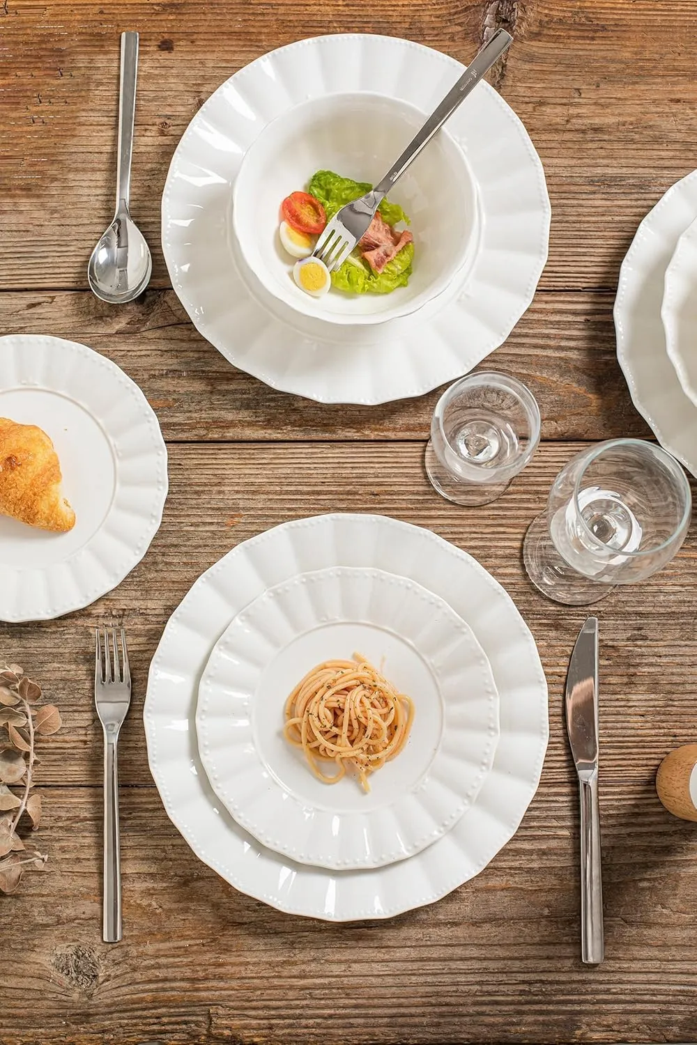 Plates and Bowls Sets, 16 Piece Dinnerware Sets, Porcelain Dinner Set with Plates and Bowls, Ceramic tableware, Modern Bone China Dish Set for 4, Wavy Pattern