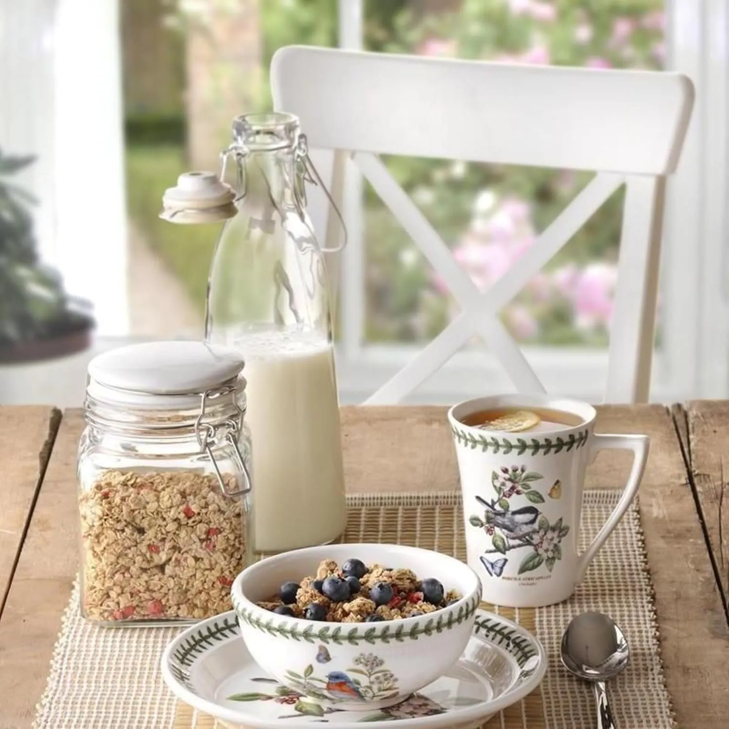 Portmeirion Botanic Garden Birds Tankard Mug, Baltimore Oriole - 12oz Ceramic Cup with Chip-Resistant Glaze - Dishwasher, Microwave, Freezer, Oven Safe - Rustic Charm for Coffee Shop or Home
