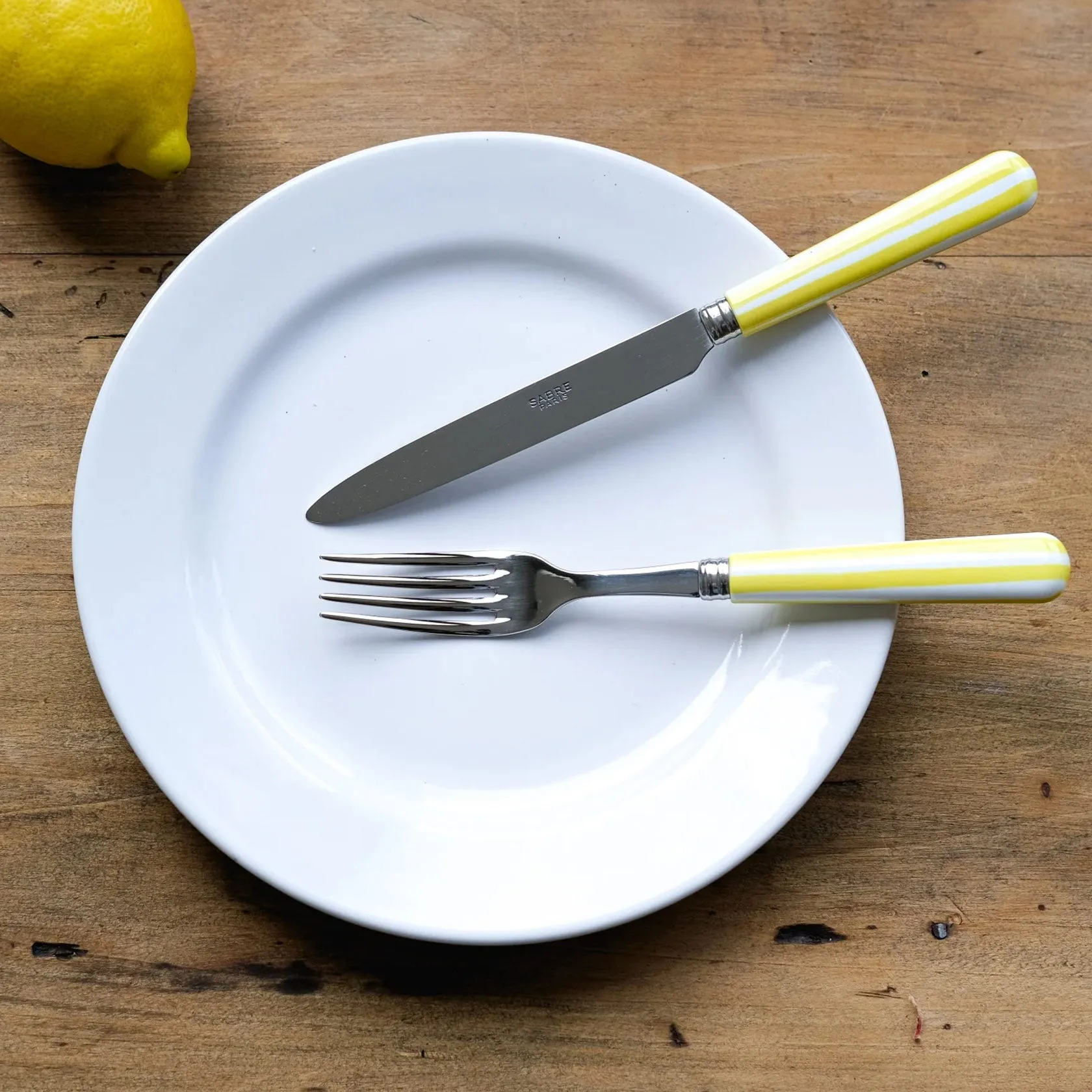 Sabre White Stripe Yellow 24cm Dinner Knife