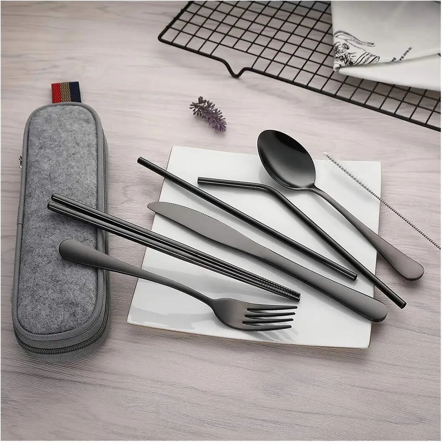 travel utensils 8Pcs/set Tableware Reusable Travel Cutlery Set Camp Utensils Set with stainless steel Spoon Fork(Gold)